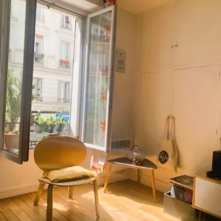 2 Pieces A Montmatre Apartman *