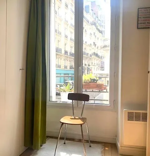 2 Pieces A Montmatre